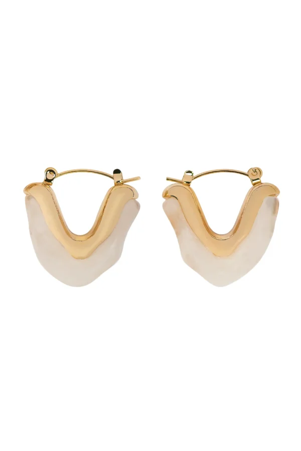 Arracadas geométricas blancas modelo Valencia con cuarzo selenita y borde dorado.