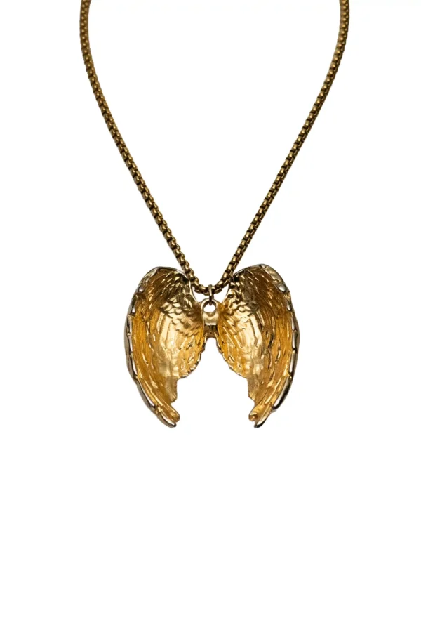 Collar multicapa dorado modelo Angels con dijes de estrellas, lunas y alas de ángel grandes acero inoxidable.